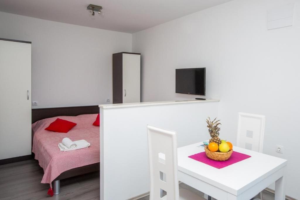Apartments Villa Roza Mokosica Bilik gambar